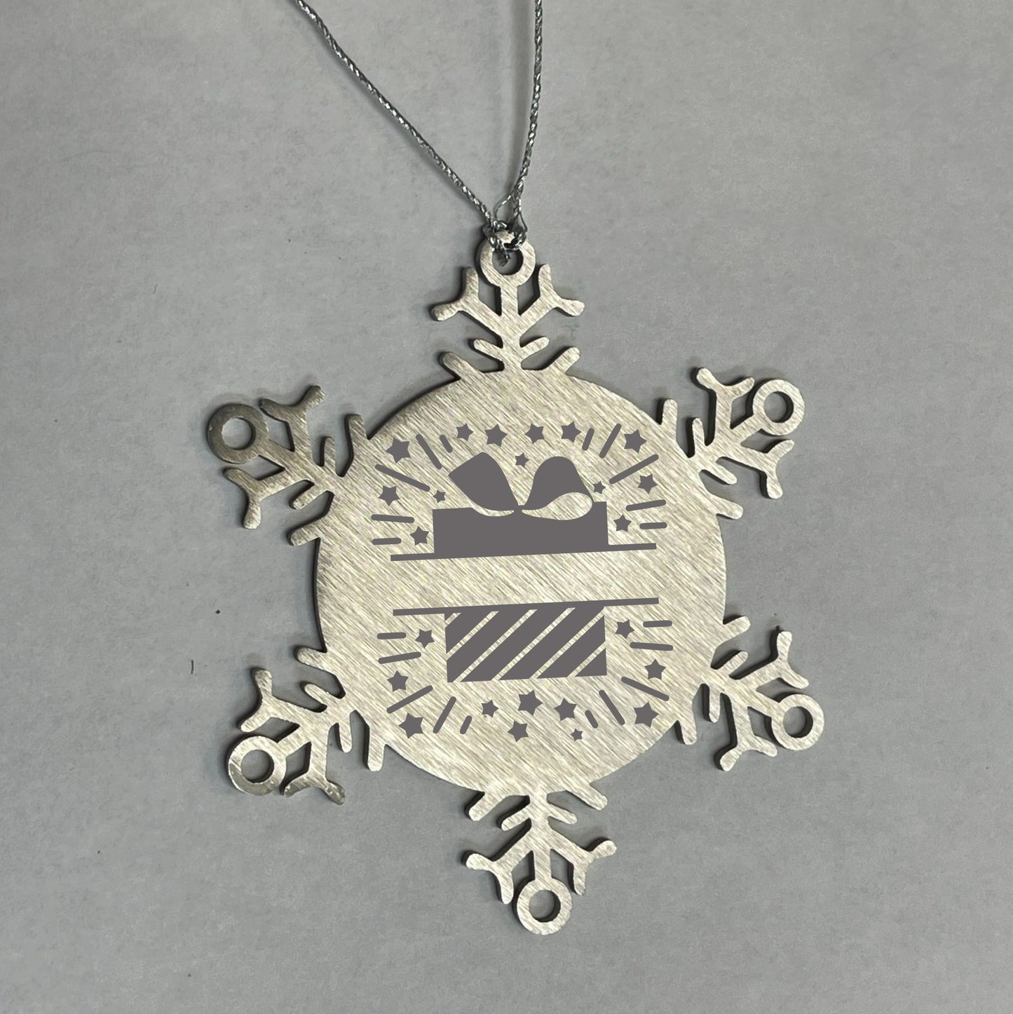 Personalized Family Name Present Laser Engraved Stainless Steel Snowflake Tree Ornament